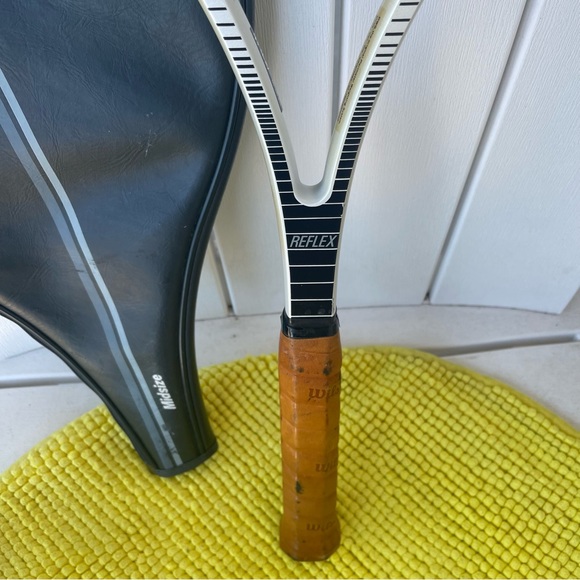 WILSON REFLEX MIDSIZE TENNIS RACQUET - Picture 5 of 6